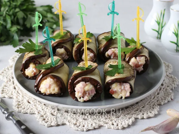 Фото готового блюда: Рулеты из баклажанов с ветчиной