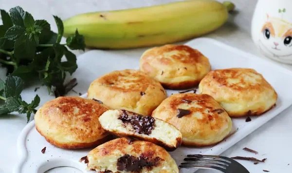 Фото блюда: Сырники с бананом и шоколадом