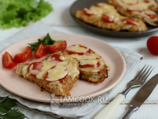 Фото готового блюда: Филе индейки в кляре с сыром