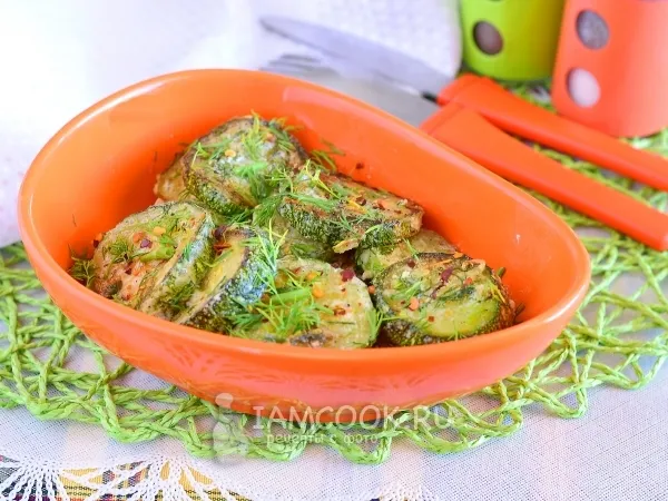 Фото готового блюда: Кабачки сливочно-пряные