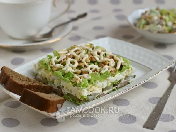 Фото готового блюда: Салат из говяжьего языка с солеными огурцами