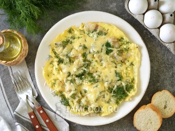 Фото блюда: Рыба в омлете на сковороде