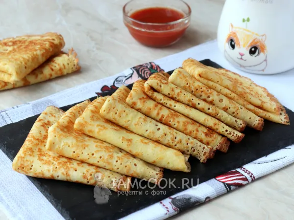 Фото готового блюда: Дрожжевые блины на сыворотке