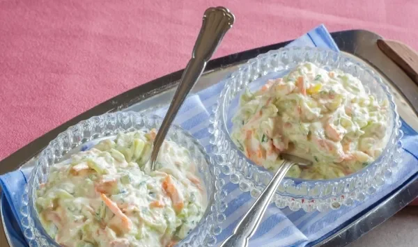 Фото блюда: Салат из огурцов и моркови