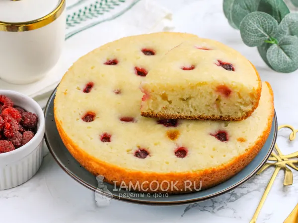 Фото блюда: Пирог с малиной на сковороде