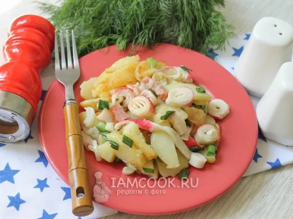 Фото блюда: Жареный картофель с ветчиной и крабовыми палочками