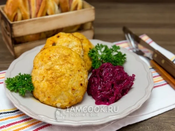 Фото готового блюда: Котлеты из индейки со сметаной и паприкой