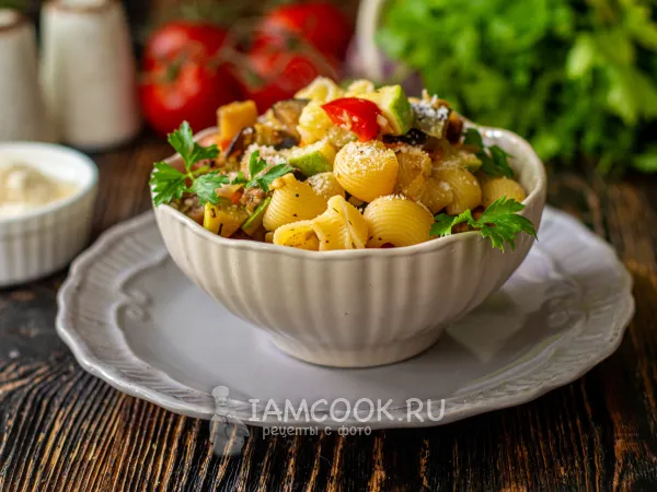 Фото блюда: Макароны с баклажанами и кабачками