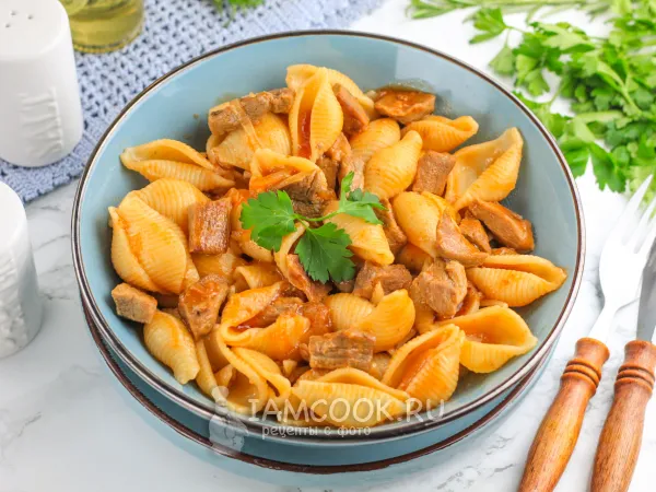 Фото блюда: Паста с говядиной в томатном соусе