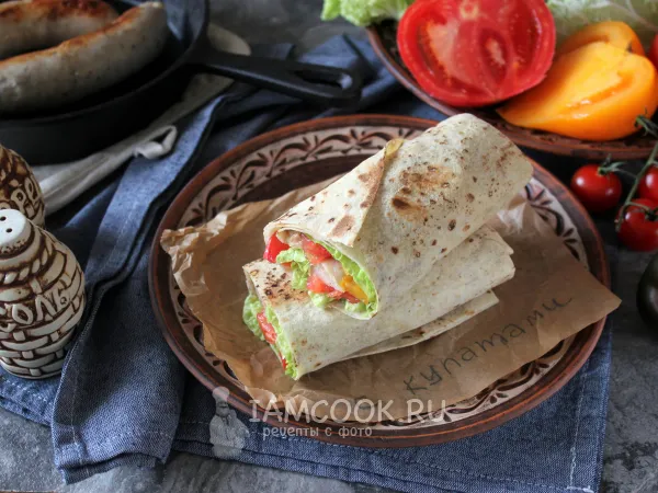 Фото готового блюда: Данар с купатами в лаваше