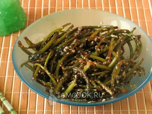 Фото готового блюда: Чесночные стрелки по-корейски