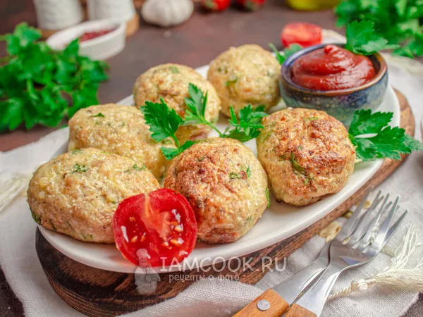 Фото готового блюда: Куриные котлеты с цветной капустой в духовке