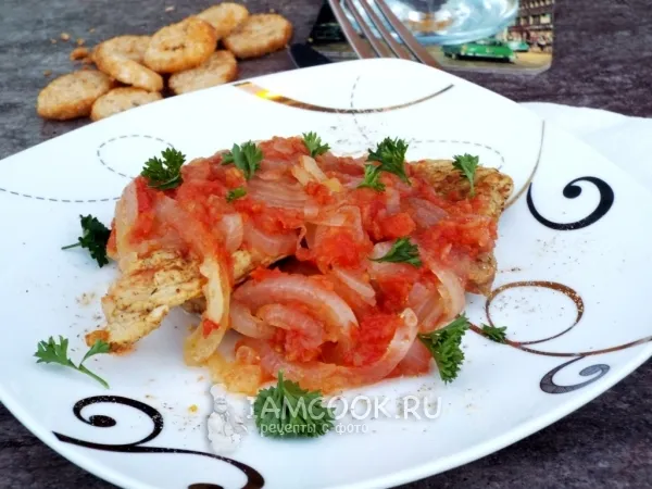 Фото блюда: Отбивные с луком и томатами в мультиварке