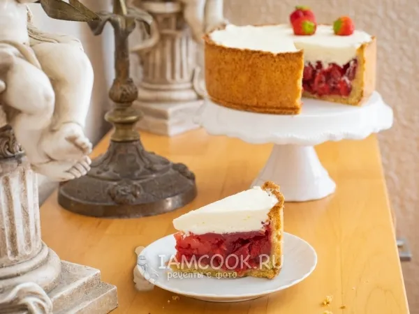 Фото блюда: Песочный торт с клубникой