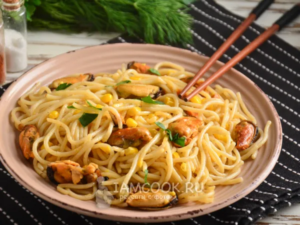 Фото блюда: Спагетти с мидиями и кукурузой