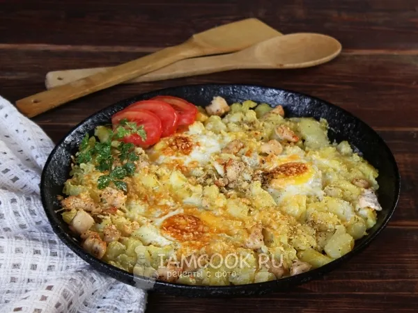 Фото блюда: Картошка с яйцом в духовке