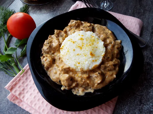 Фото готового блюда: Гуляш из свинины в сливочном соусе