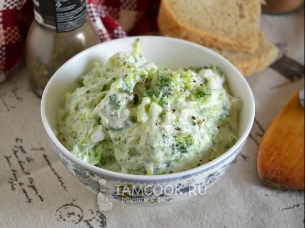 Фото готового блюда: Брокколи в сливочном соусе