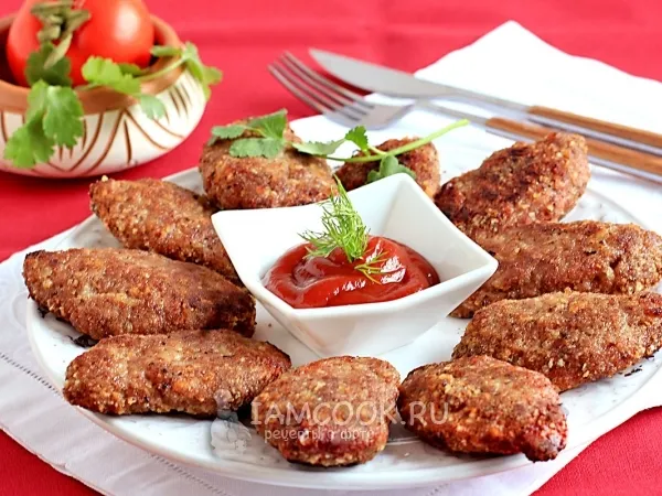 Фото готового блюда: Котлеты в панировочных сухарях