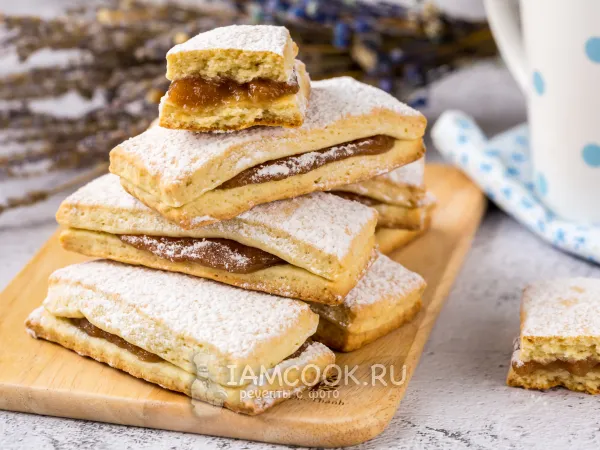 Фото готового блюда: Песочная полоска с повидлом