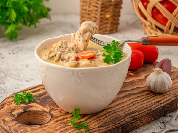 Фото готового блюда: Филе индейки в мультиварке со сметаной