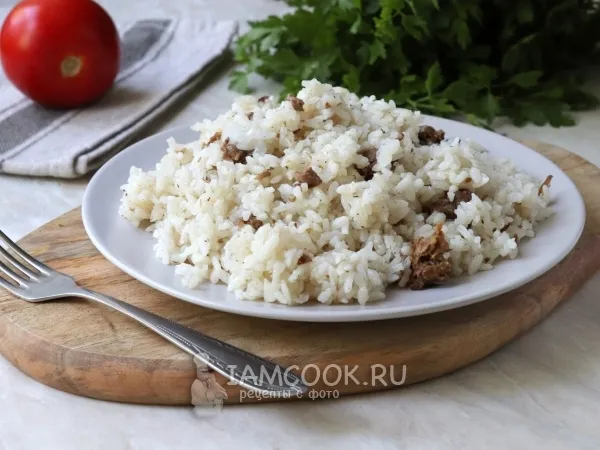 Фото готового блюда: Рис с тушенкой