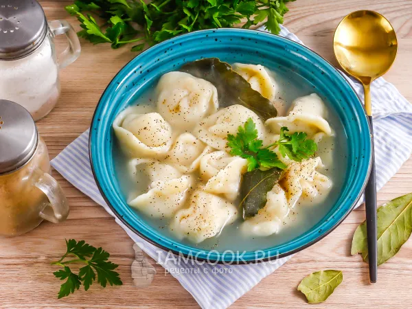 Фото блюда: Пельмени с бульоном в горшочках в духовке