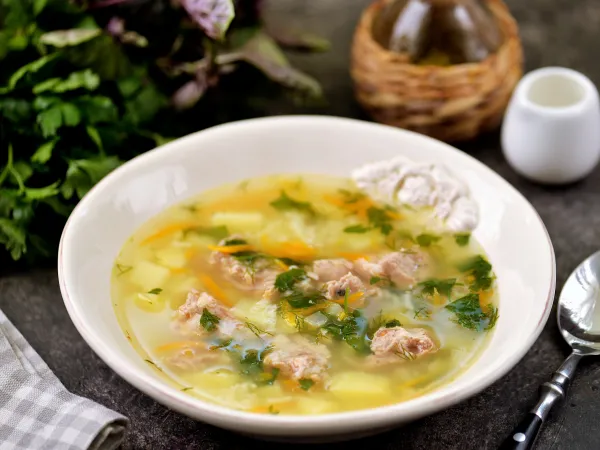 Фото готового блюда: Суп из куриной тушенки