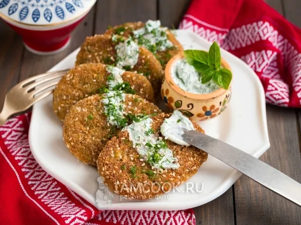 Фото готового блюда: Котлеты с кускусом