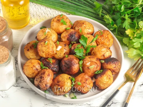 Фото готового блюда: Молодая картошка на мангале на решетке