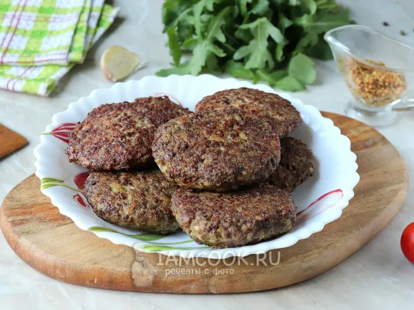 Фото готового блюда: Котлеты из куриных сердечек