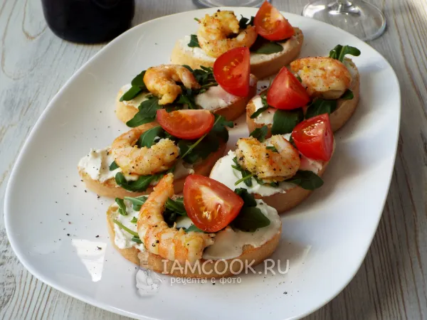 Фото блюда: Брускетта с творожным сыром и креветками