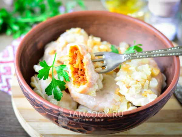 Фото блюда: Вареники со свежей капустой по-украински