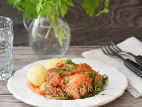 Фото блюда: Тушёная курица с грибами
