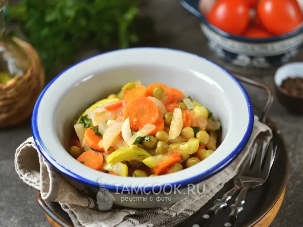 Фото блюда: Тушеный дайкон с овощами