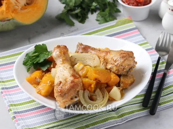 Фото готового блюда: Тыква с курицей и картошкой в духовке