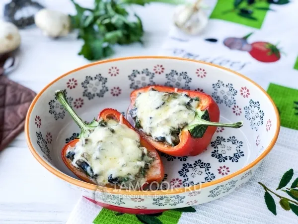 Фото готового блюда: Запеченный болгарский перец с грибами и сыром