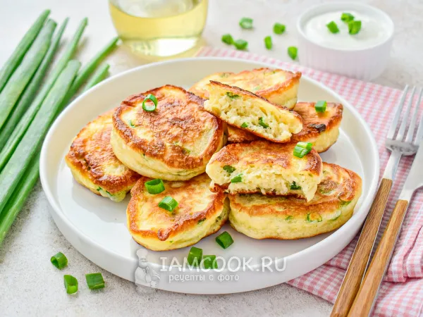 Фото блюда: Оладьи на молоке с зеленым луком