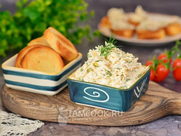 Фото блюда: Салат из колбасного сыра с чесноком