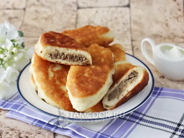 Фото готового блюда: Жареные пирожки с говяжьей печенью