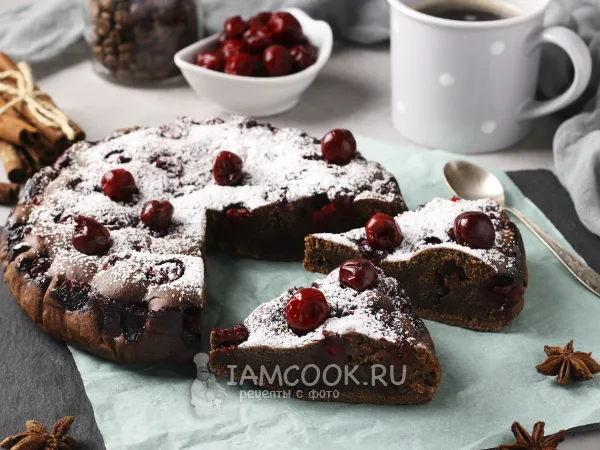 Фото готового блюда: Пряная коврижка «Вишня в шоколаде»