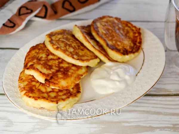 Фото готового блюда: Оладьи из творога и сметаны