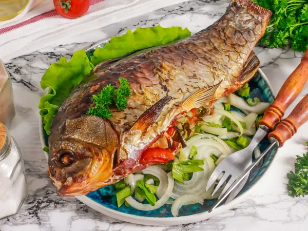 Фото блюда: Фаршированный карась в духовке