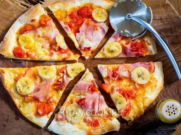 Фото готового блюда: Пицца с бананом