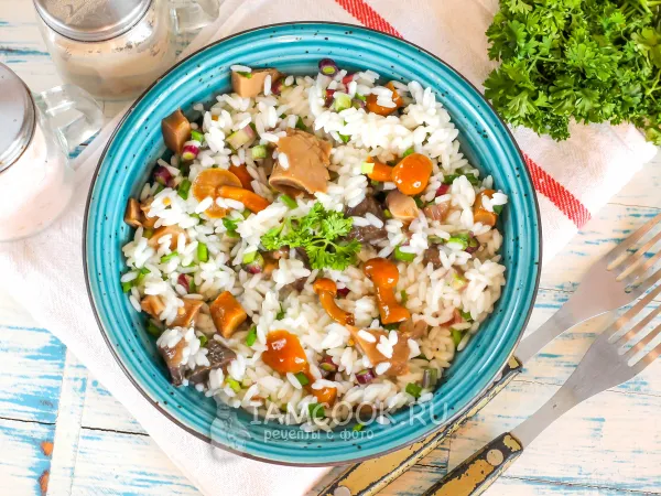 Фото блюда: Салат с грибами и рисом