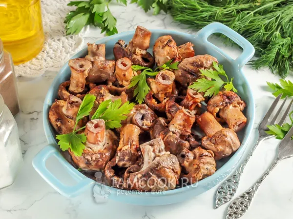 Фото готового блюда: Шампиньоны на шампурах на мангале