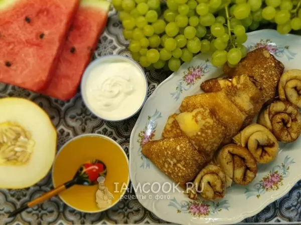 Фото готового блюда: Заварные блинчики на йогурте с начинкой