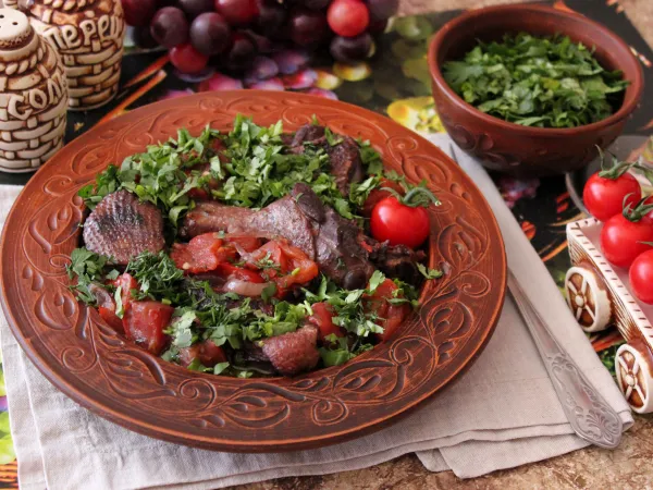 Фото готового блюда: Чахохбили из утки (классический рецепт)