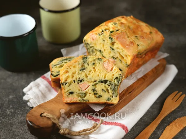 Фото готового блюда: Рыбный пирог с лососем и шпинатом