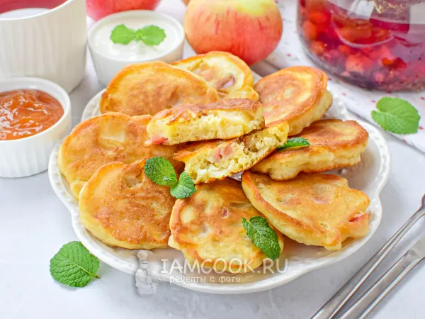 Фото блюда: Оладьи с яблоками на сыворотке